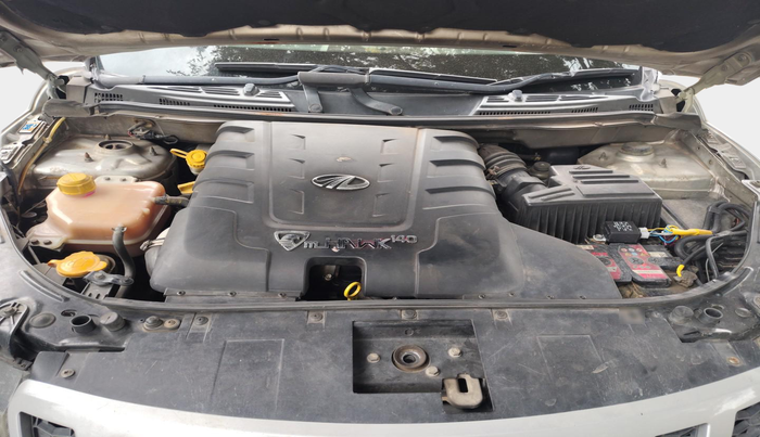 2015 Mahindra XUV500 W8, Diesel, Manual, 1,21,078 km, exterior