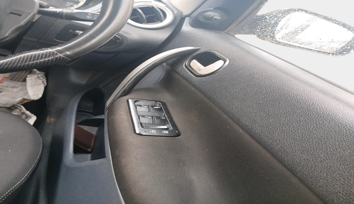 2012 Ford Fiesta TREND DIESEL, Diesel, Manual, 1,38,243 km, interior
