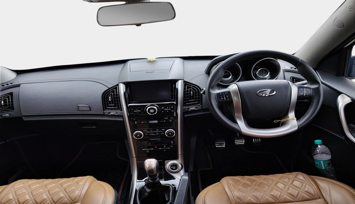 2019 Mahindra XUV500 W11, Diesel, Manual, 43,859 km, interior