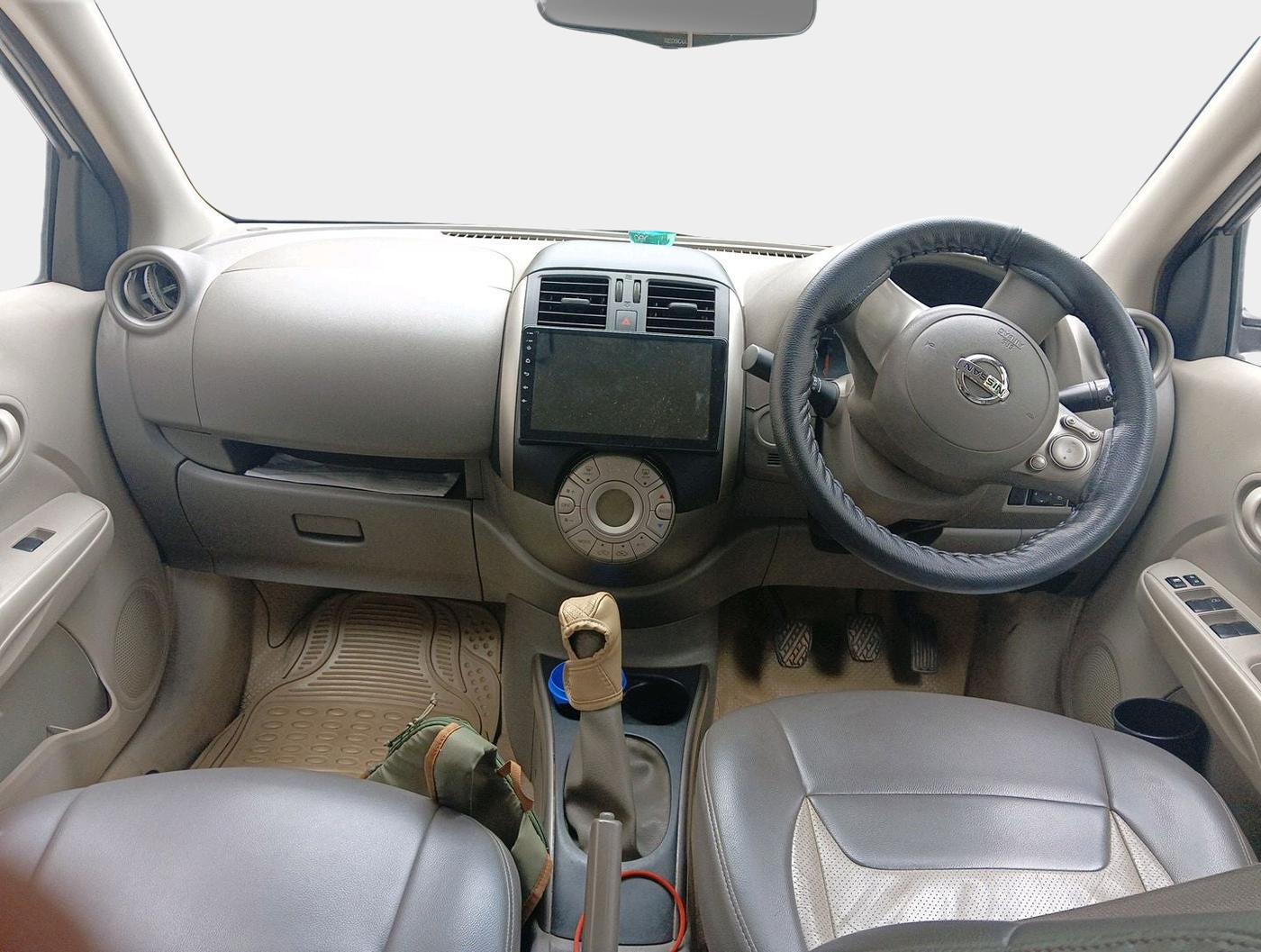 2011 Nissan Sunny XL, Petrol, Manual, 80,367 km, interior