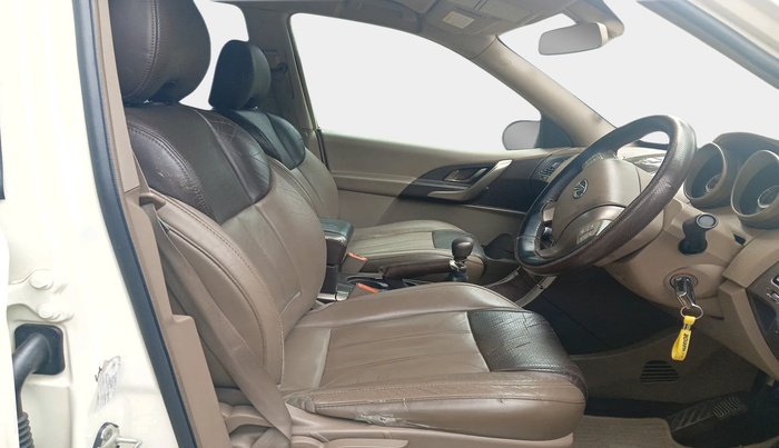 2013 Mahindra XUV500 W8, Diesel, Manual, 95,011 km, interior
