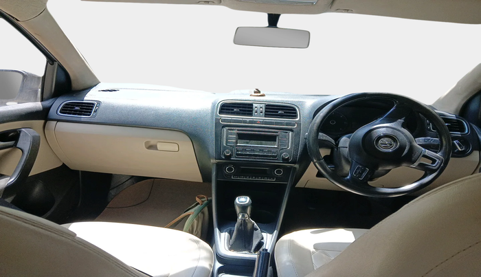 2011 Volkswagen Polo HIGHLINE DIESEL, Diesel, Manual, 1,10,401 km, interior