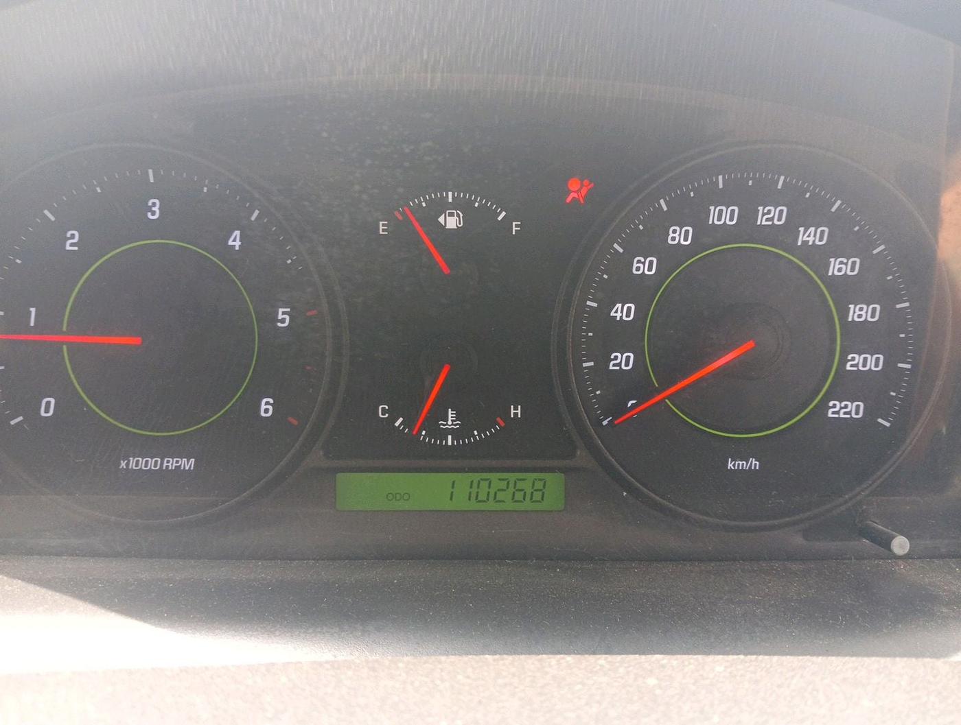 2011 Chevrolet Captiva XTREME, Diesel, Manual, 1,10,700 km, interior
