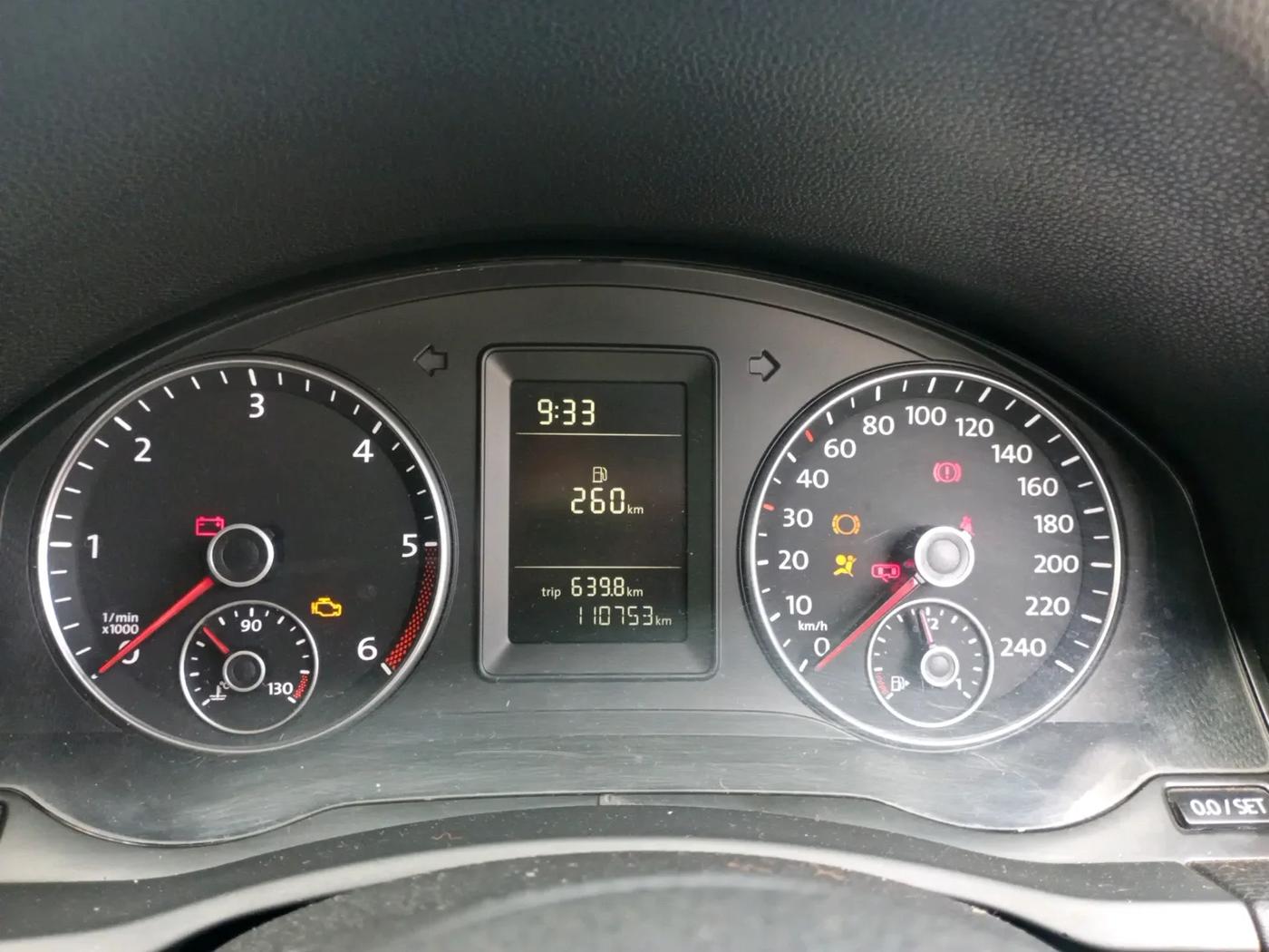 2010 Volkswagen Jetta COMFORTLINE 2.0L TDI, Diesel, Manual, 1,10,753 km, interior
