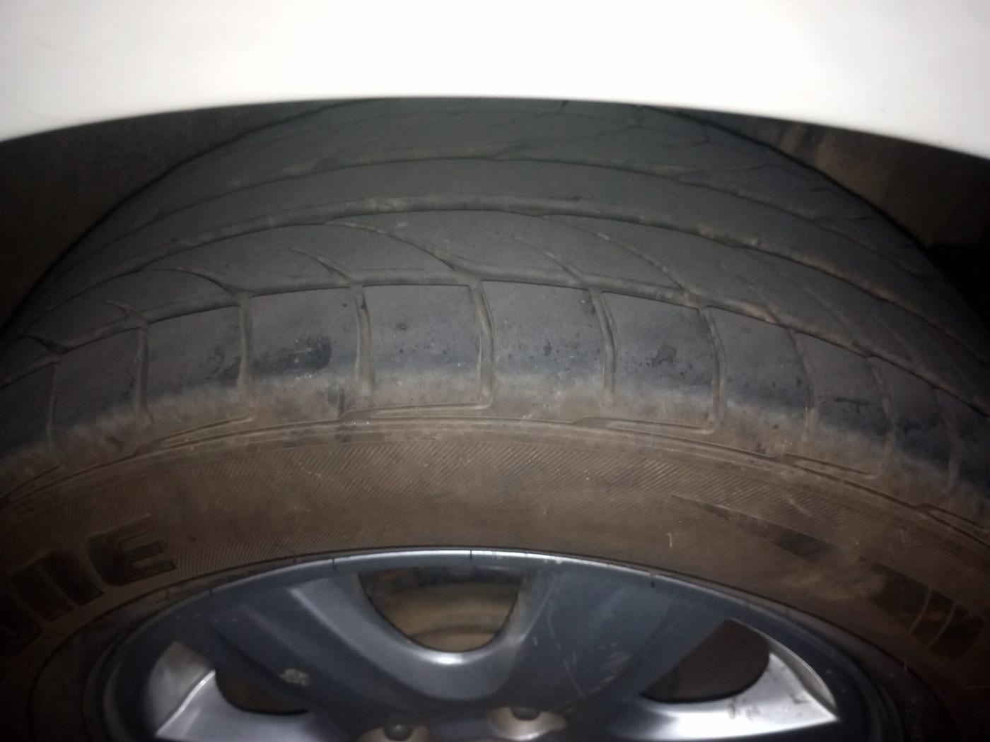 2010 Maruti Swift Dzire ZDI, Diesel, Manual, 1,38,926 km, tyre
