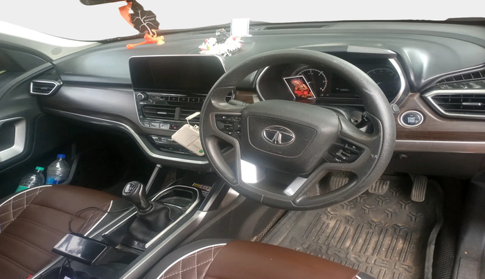 2022 Tata Harrier XT PLUS 2.0L KRYOTEC, Diesel, Manual, 1,03,660 km, interior