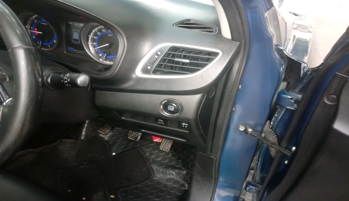 2017 Maruti Baleno ALPHA PETROL 1.2, Petrol, Manual, 1,47,771 km, interior