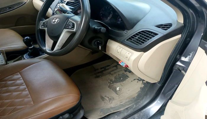 2013 Hyundai Verna FLUIDIC 1.6 VTVT SX, Petrol, Manual, 97,501 km, interior