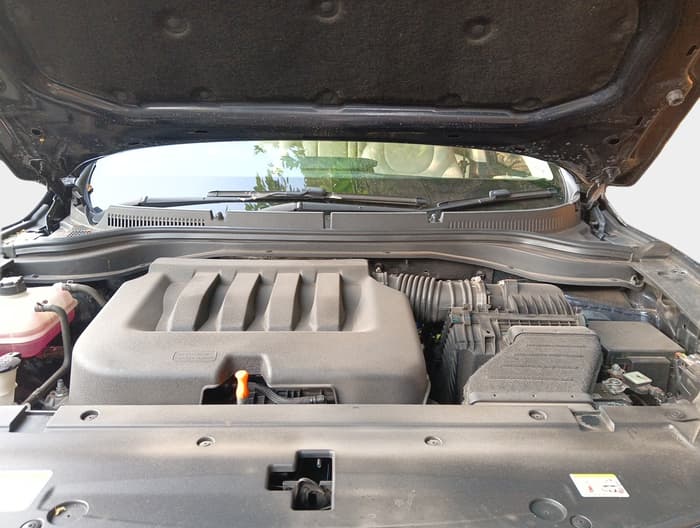 2023 Mahindra XUV700 AX 7 P MT 7 STR, Petrol, Manual, 17,389 km, exterior