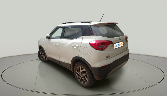 2022 Mahindra XUV300 W8 (O) 1.2 PETROL AMT, Petrol, Automatic, 30,029 km, exterior