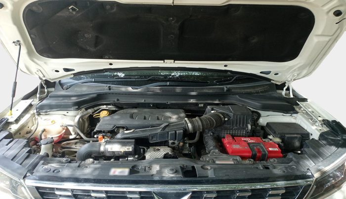2022 Mahindra XUV300 W8 (O) 1.2 PETROL AMT, Petrol, Automatic, 30,029 km, exterior