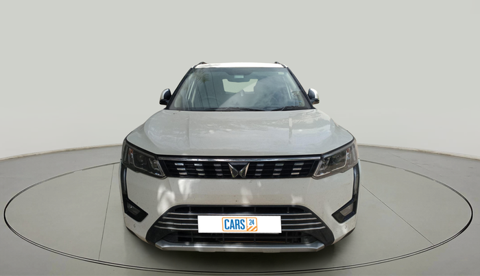 2022 Mahindra XUV300 W8 (O) 1.2 PETROL AMT, Petrol, Automatic, 30,029 km, exterior