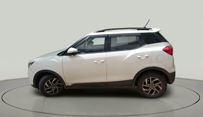 2022 Mahindra XUV300 W8 (O) 1.2 PETROL AMT, Petrol, Automatic, 30,029 km, exterior