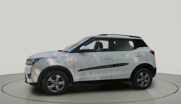 2023 Mahindra XUV300 W6 1.2 PETROL, Petrol, Manual, 31,794 km, exterior