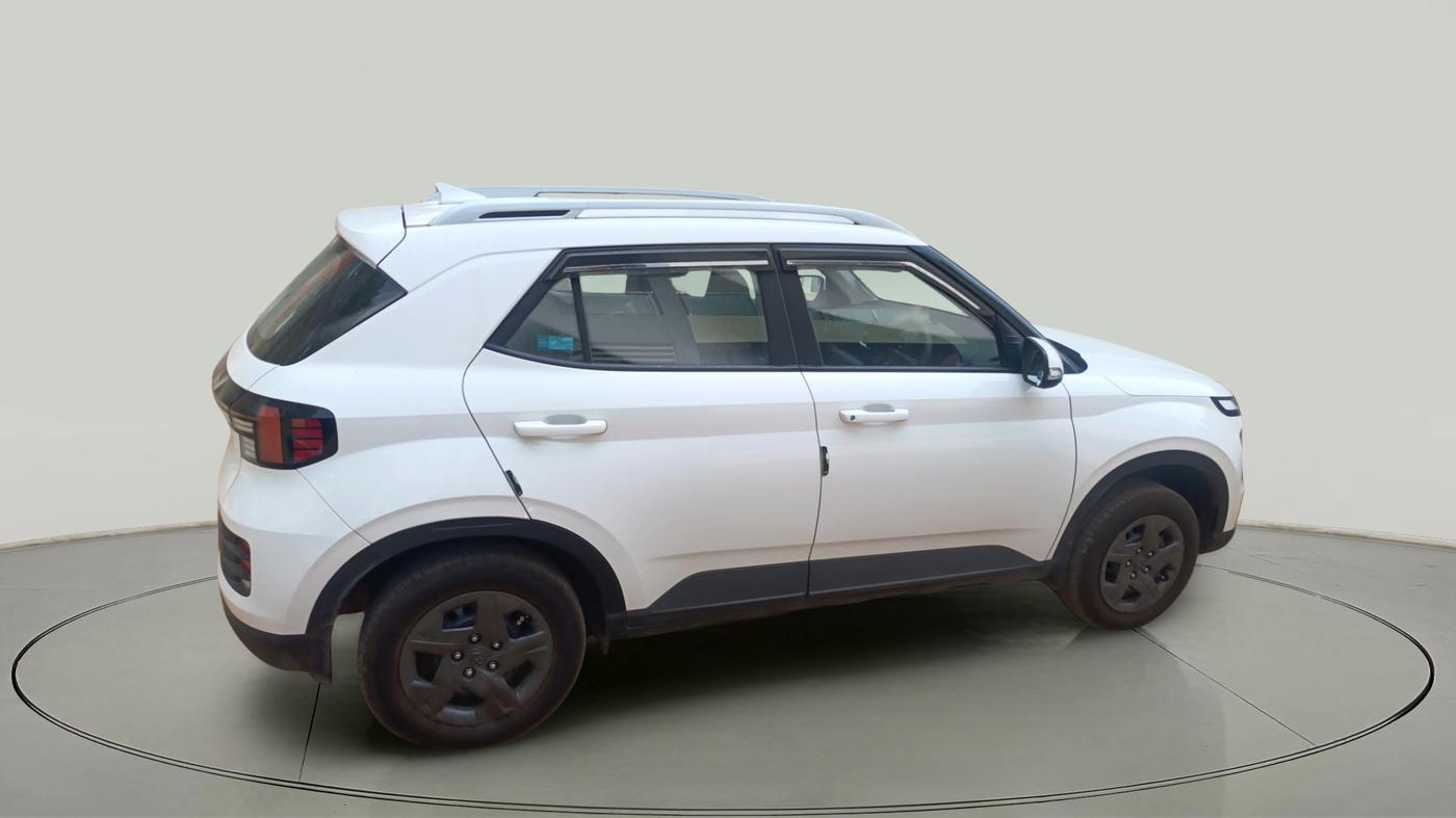2024 Hyundai VENUE S(O) 1.2, Petrol, Manual, 28,503 km, exterior