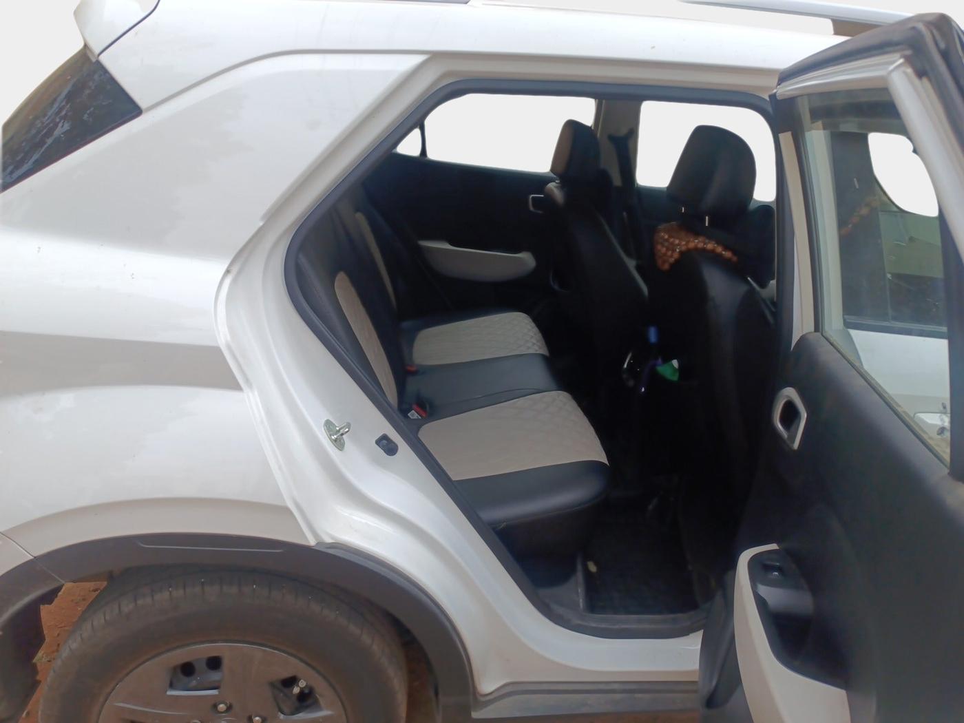 2024 Hyundai VENUE S(O) 1.2, Petrol, Manual, 28,503 km, interior