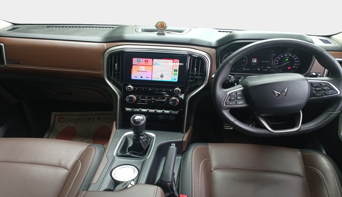 2023 Mahindra SCORPIO-N Z8 PETROL MT 7 STR, Petrol, Manual, 8,240 km, interior