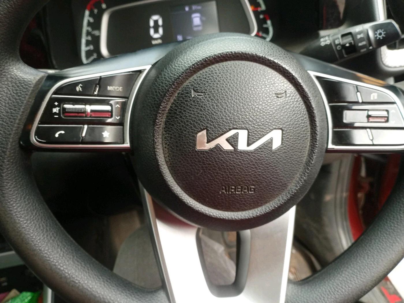 2021 KIA SONET HTK PLUS 1.0 IMT, Petrol, Manual, 1,29,339 km, interior