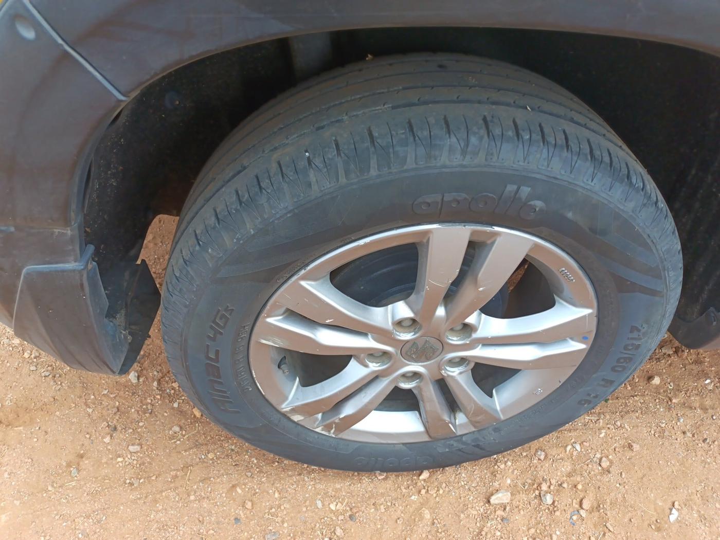 2016 Maruti Vitara Brezza ZDI PLUS DUAL TONE, Diesel, Manual, 85,220 km, tyre