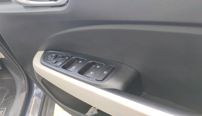 2023 Hyundai VENUE SX 1.5 CRDI, Diesel, Manual, 47,656 km, interior