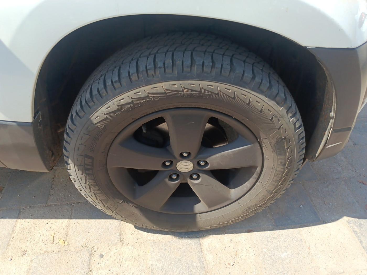 2011 Maruti Grand Vitara 2.4 MT, Petrol, Manual, 1,43,350 km, tyre