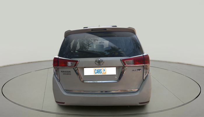 2016 Toyota Innova Crysta 2.4 VX 8 STR, Diesel, Manual, 1,24,917 km, exterior