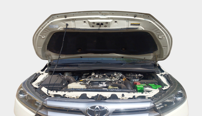 2016 Toyota Innova Crysta 2.4 VX 8 STR, Diesel, Manual, 1,24,917 km, exterior