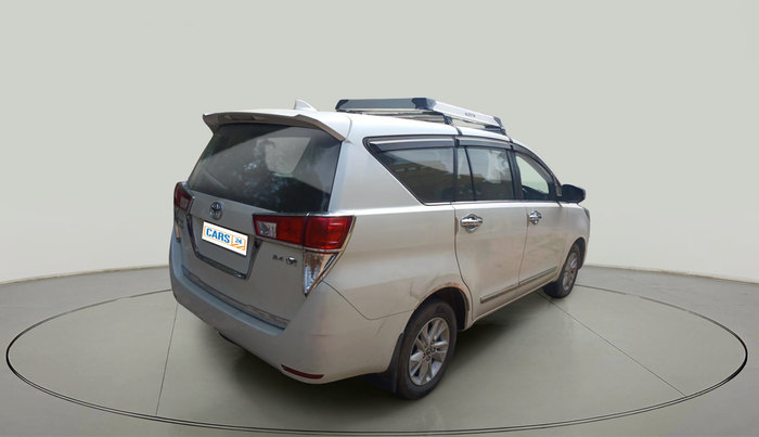 2016 Toyota Innova Crysta 2.4 VX 8 STR, Diesel, Manual, 1,24,917 km, exterior