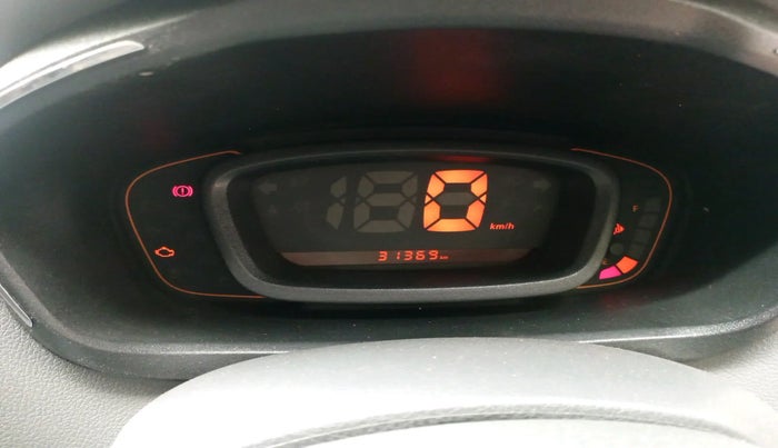 2016 Renault Kwid RXT 0.8, Petrol, Manual, 31,369 km, interior