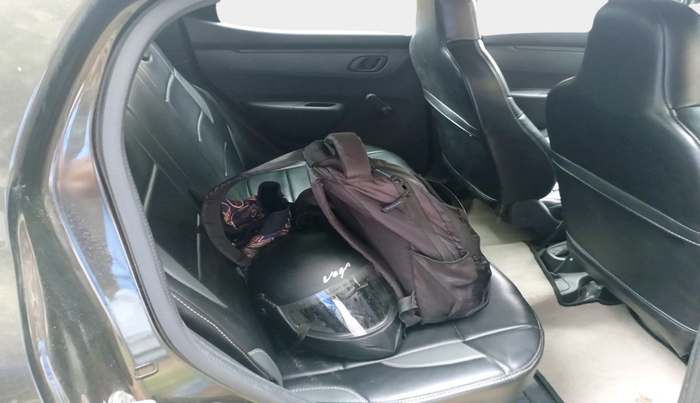2016 Renault Kwid RXT 0.8, Petrol, Manual, 31,369 km, interior