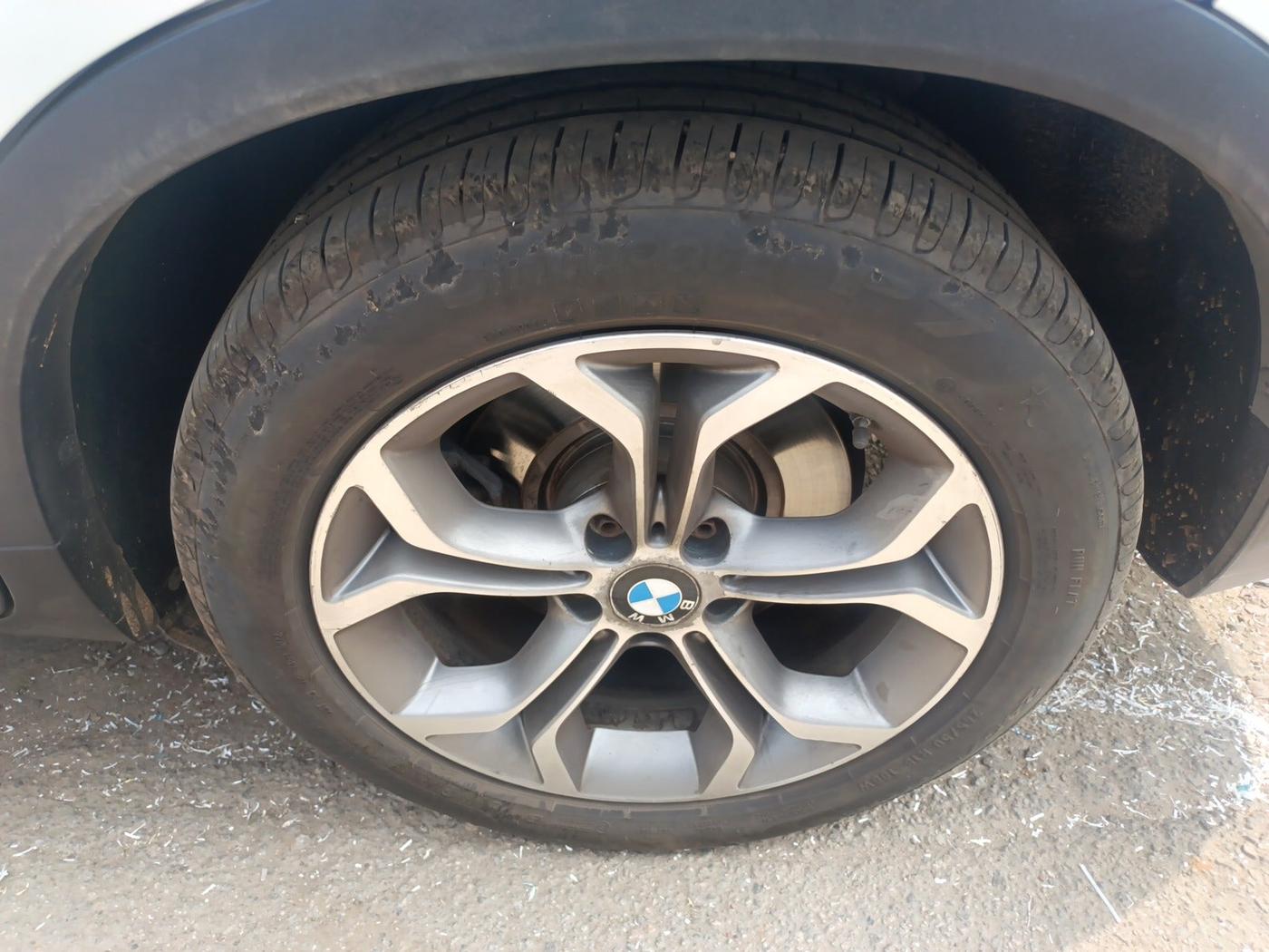 2017 BMW X3 XDRIVE 20D, Diesel, Automatic, 98,984 km, tyre