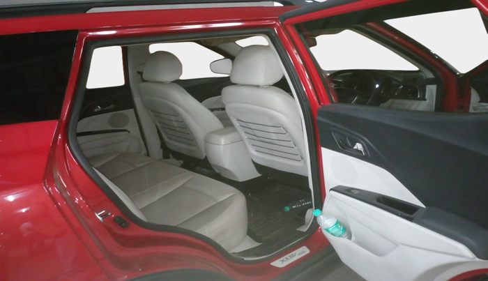 2021 Mahindra XUV300 W8 (O) 1.5 DIESEL, Diesel, Manual, 45,290 km, interior