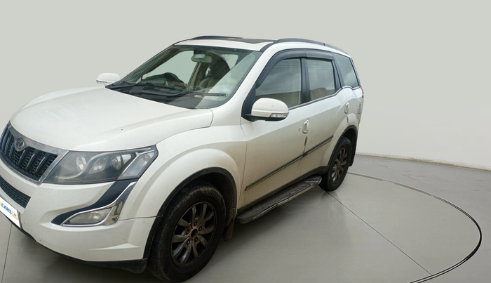 2015 Mahindra XUV500 W10, Diesel, Manual, 1,29,577 km, exterior