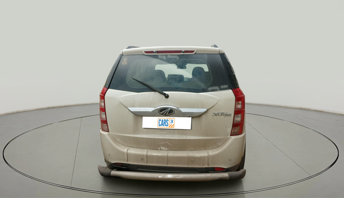 2015 Mahindra XUV500 W10, Diesel, Manual, 1,29,577 km, exterior