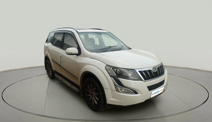2015 Mahindra XUV500 W10, Diesel, Manual, 1,29,577 km, exterior