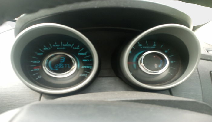 2015 Mahindra XUV500 W10, Diesel, Manual, 1,29,577 km, interior