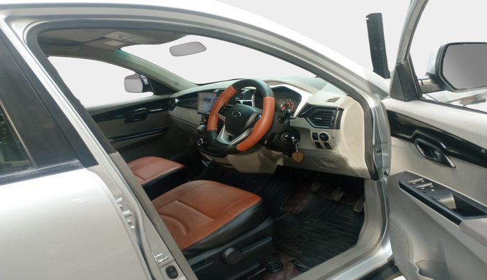 2016 Mahindra Kuv100 K8 5 STR, Petrol, Manual, 33,155 km, interior