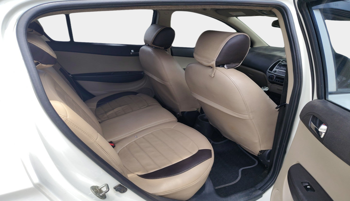 2014 Hyundai i20 ASTA 1.4 CRDI, Diesel, Manual, 1,15,874 km, interior