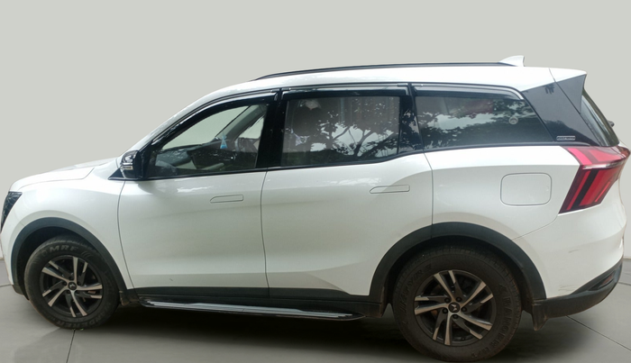 2023 Mahindra XUV700 AX 5 D AT 7 STR, Diesel, Automatic, 86,038 km, exterior