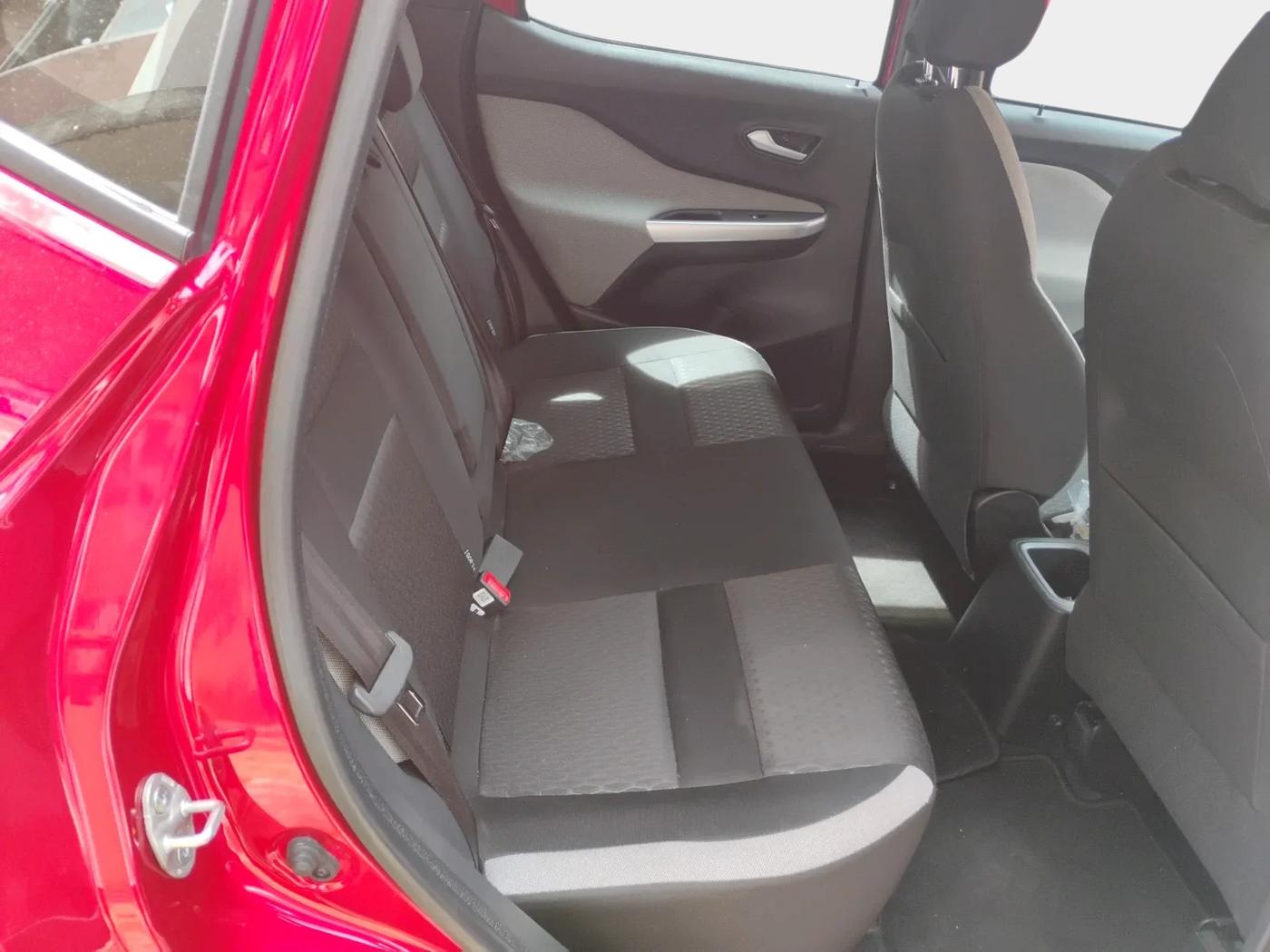 2023 Nissan MAGNITE XV TURBO CVT, Petrol, Automatic, 3,593 km, interior