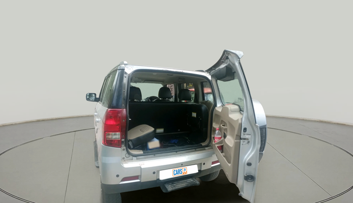 2017 Mahindra TUV300 T10, Diesel, Manual, 85,046 km, exterior