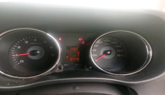 2017 Mahindra TUV300 T10, Diesel, Manual, 85,046 km, interior