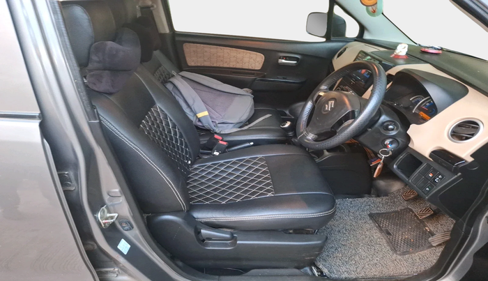 2017 Maruti Wagon R 1.0 VXI, Petrol, Manual, 84,726 km, interior