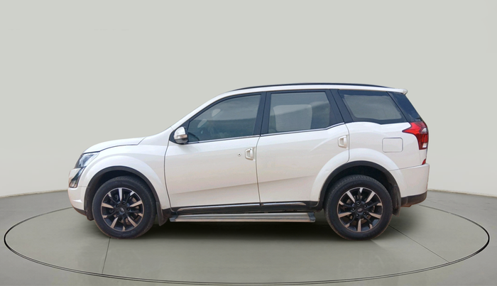 2018 Mahindra XUV500 W11 AT, Diesel, Automatic, 72,303 km, exterior