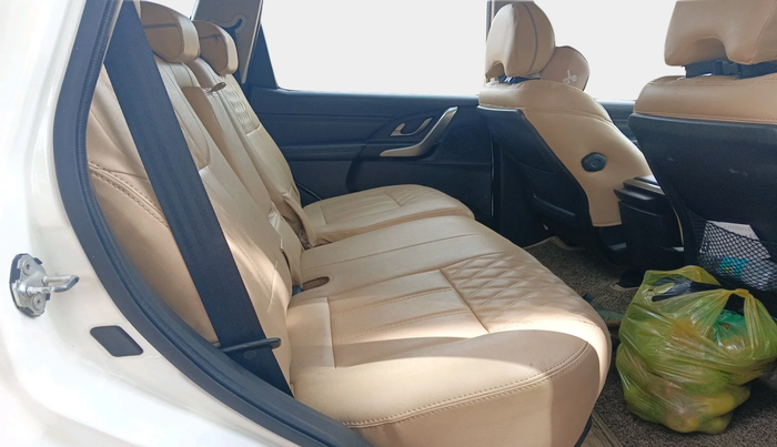 2018 Mahindra XUV500 W11 AT, Diesel, Automatic, 72,303 km, interior