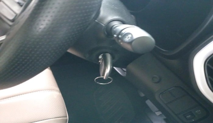 2020 Hyundai VENUE SX 1.0 TURBO, Petrol, Manual, 36,588 km, interior