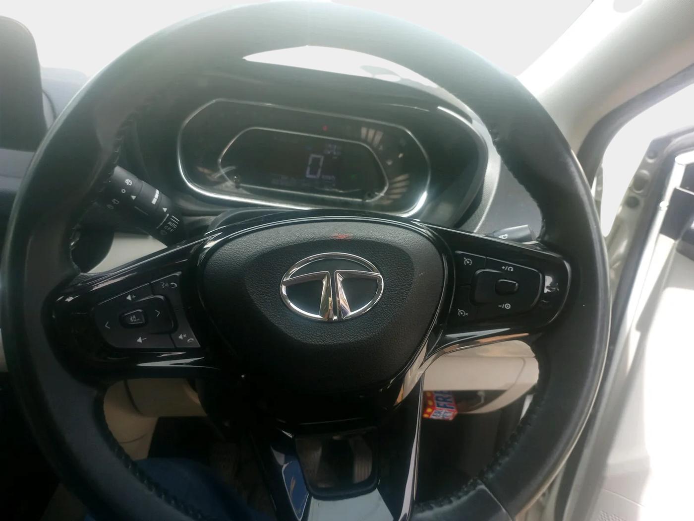 2023 Tata NEXON XZ PLUS LUXURY SUNROOF PETROL, Petrol, Manual, 60,726 km, interior