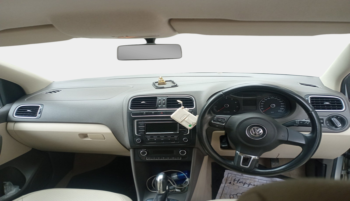 2014 Volkswagen Vento HIGHLINE PETROL AT, Petrol, Automatic, 87,107 km, interior