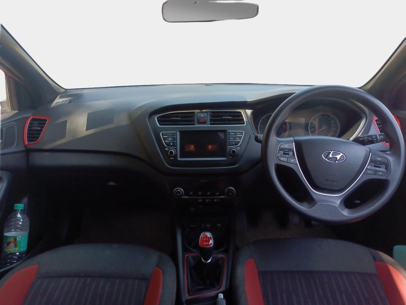 2018 Hyundai Elite i20 ASTA 1.4 CRDI DUAL TONE, Diesel, Manual, 84,220 km, interior