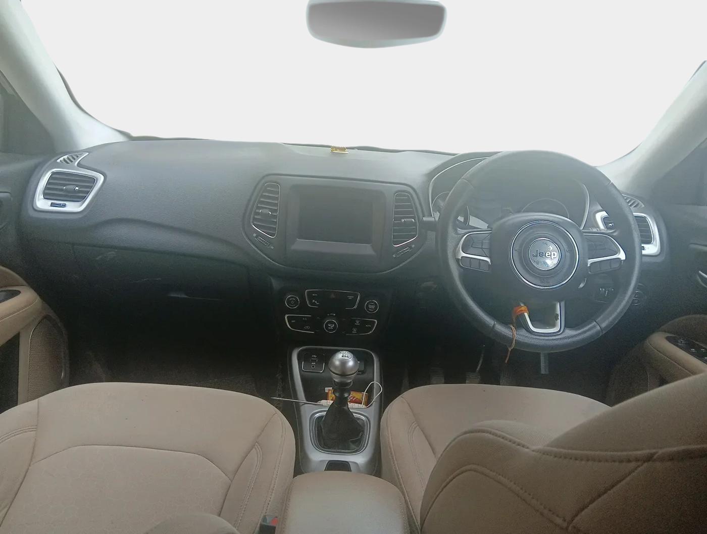2017 Jeep Compass LONGITUDE (O) 2.0 DIESEL, Diesel, Manual, 10,06,000 km, interior